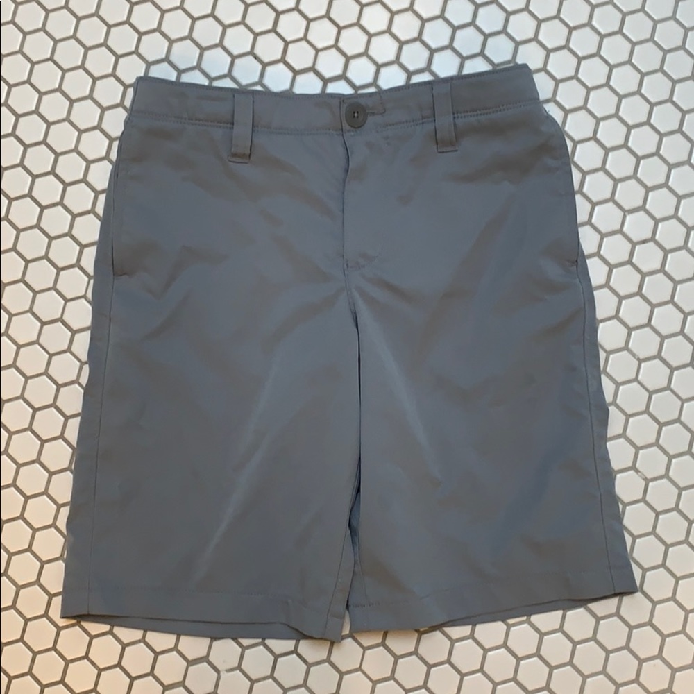 ⛳️🏌🏻UNDER ARMOUR BOYS GOLF SHORTS